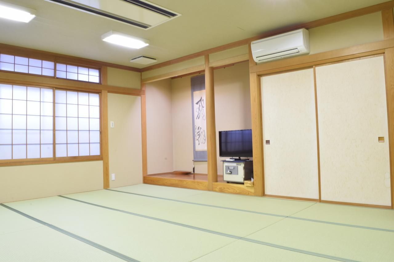 Hotel Takasaki Kannonyama Onsen Kinzanso Exterior foto