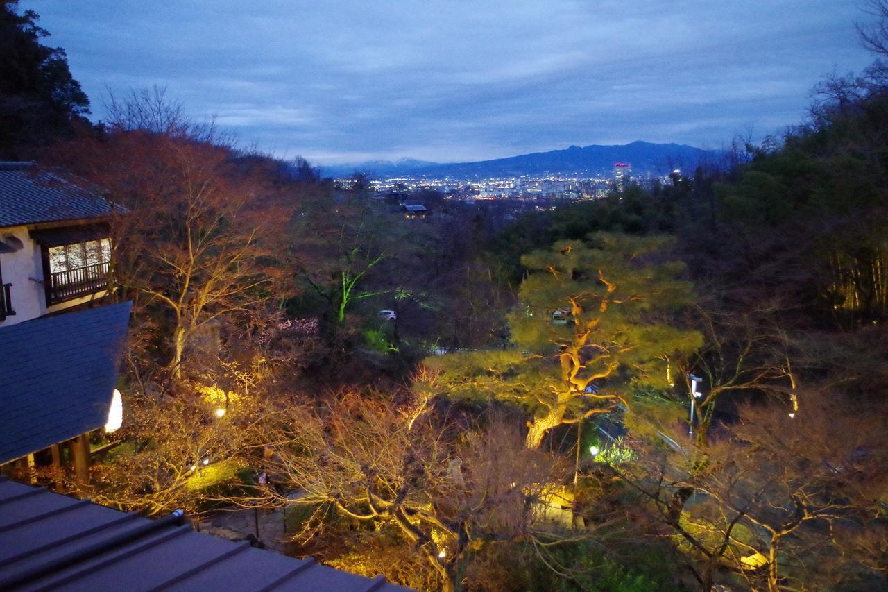 Hotel Takasaki Kannonyama Onsen Kinzanso Exterior foto